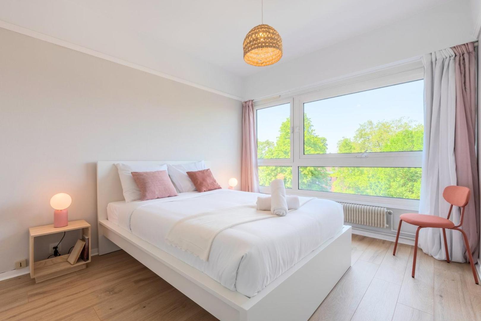 Spacious 3 Bedroom Apartment & Private Parking! Lambersart Eksteriør bilde